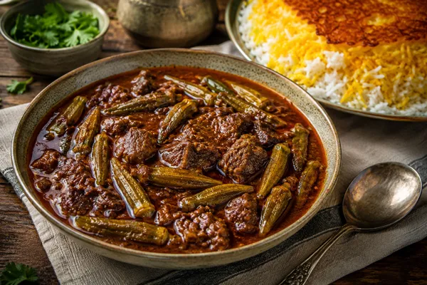 سرو خورشت بامیه اهوازی